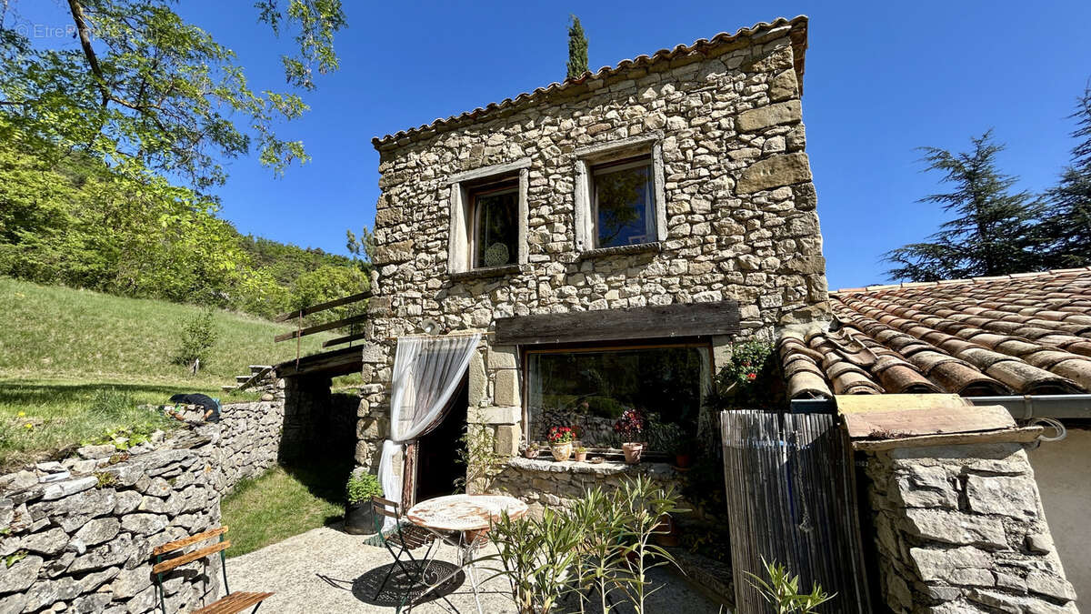 Maison à DIEULEFIT