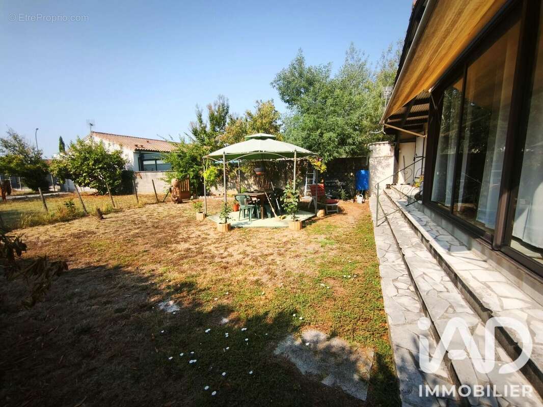 Maison 97 m² à Coutras  - photo 6