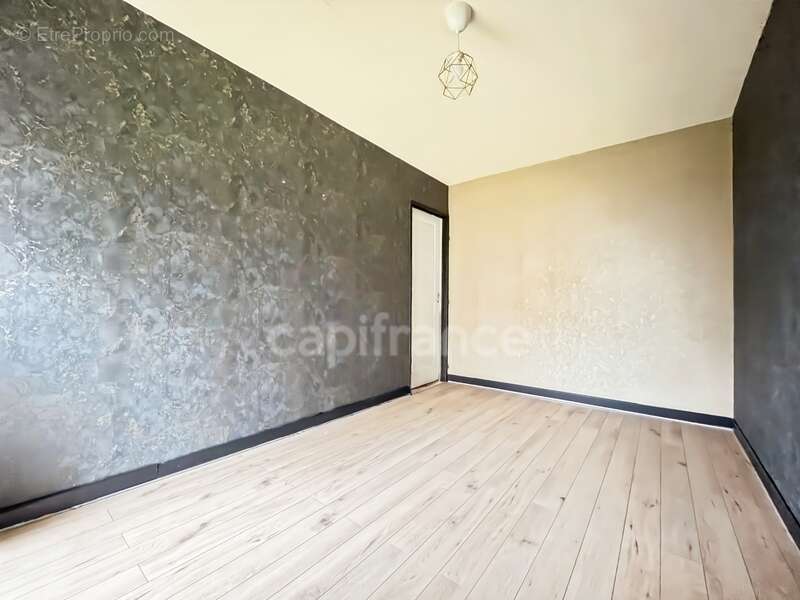 Appartement à GENLIS