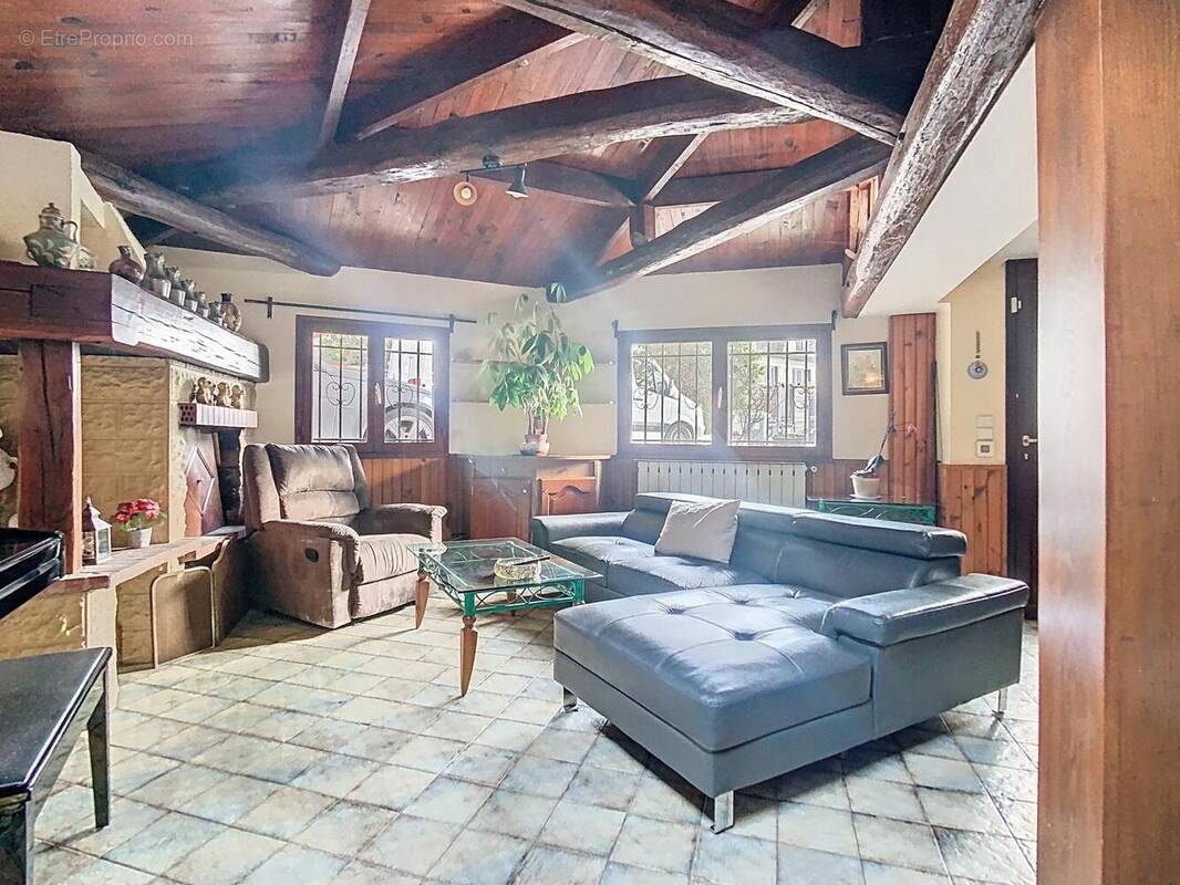 Photo 1 - Maison à VILLIERS-SUR-MARNE