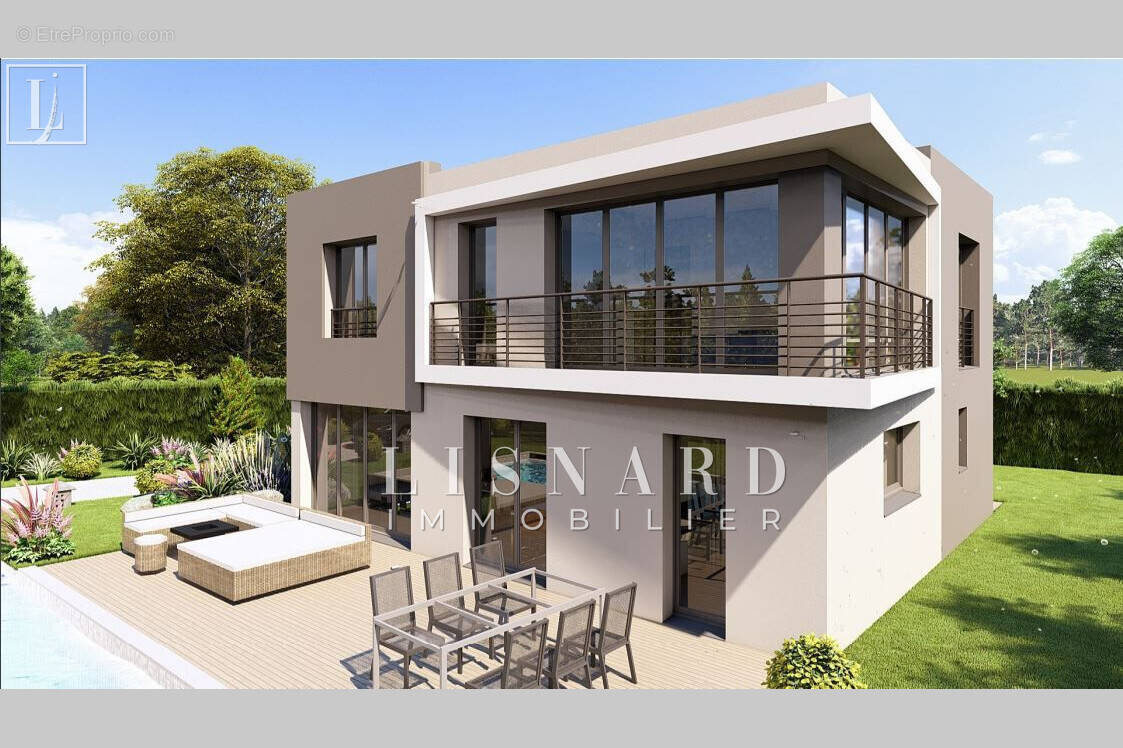 Terrain à VALLAURIS