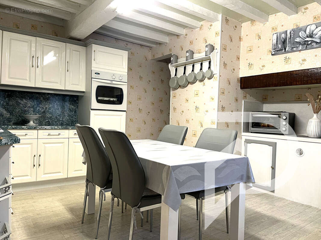 Maison à GRANDVILLERS-AUX-BOIS