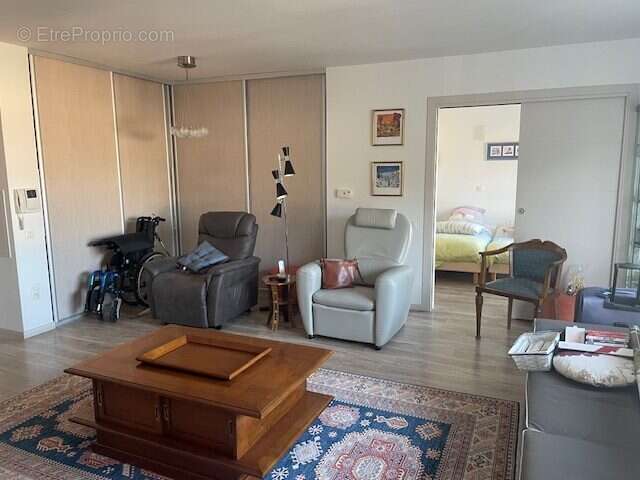 Appartement à SAINT-CYR-EN-VAL
