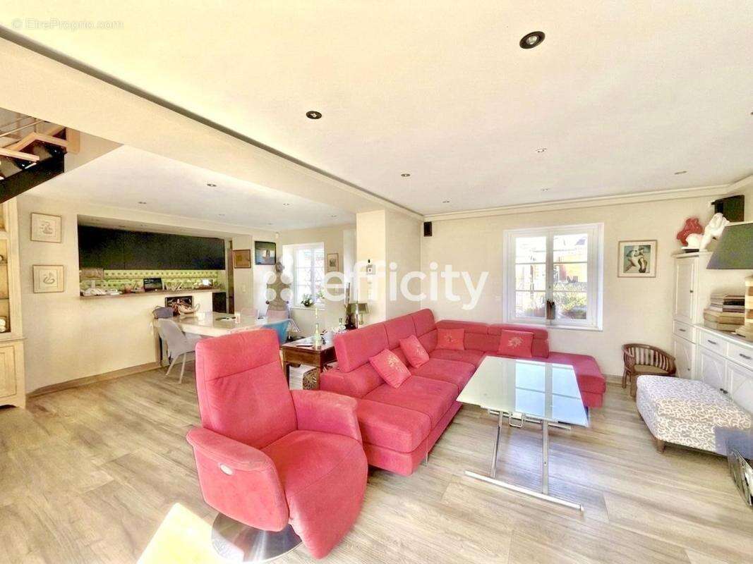 Maison à VILLEMONTOIRE