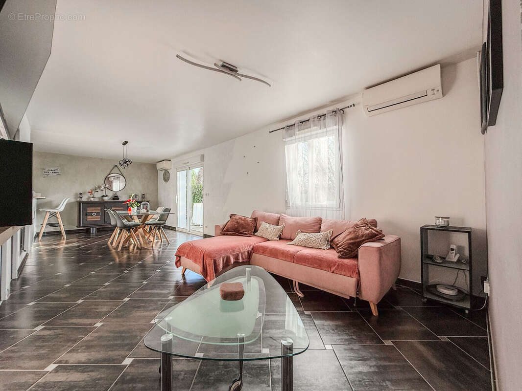 Photo 3 - Maison à ROSIERES-EN-SANTERRE