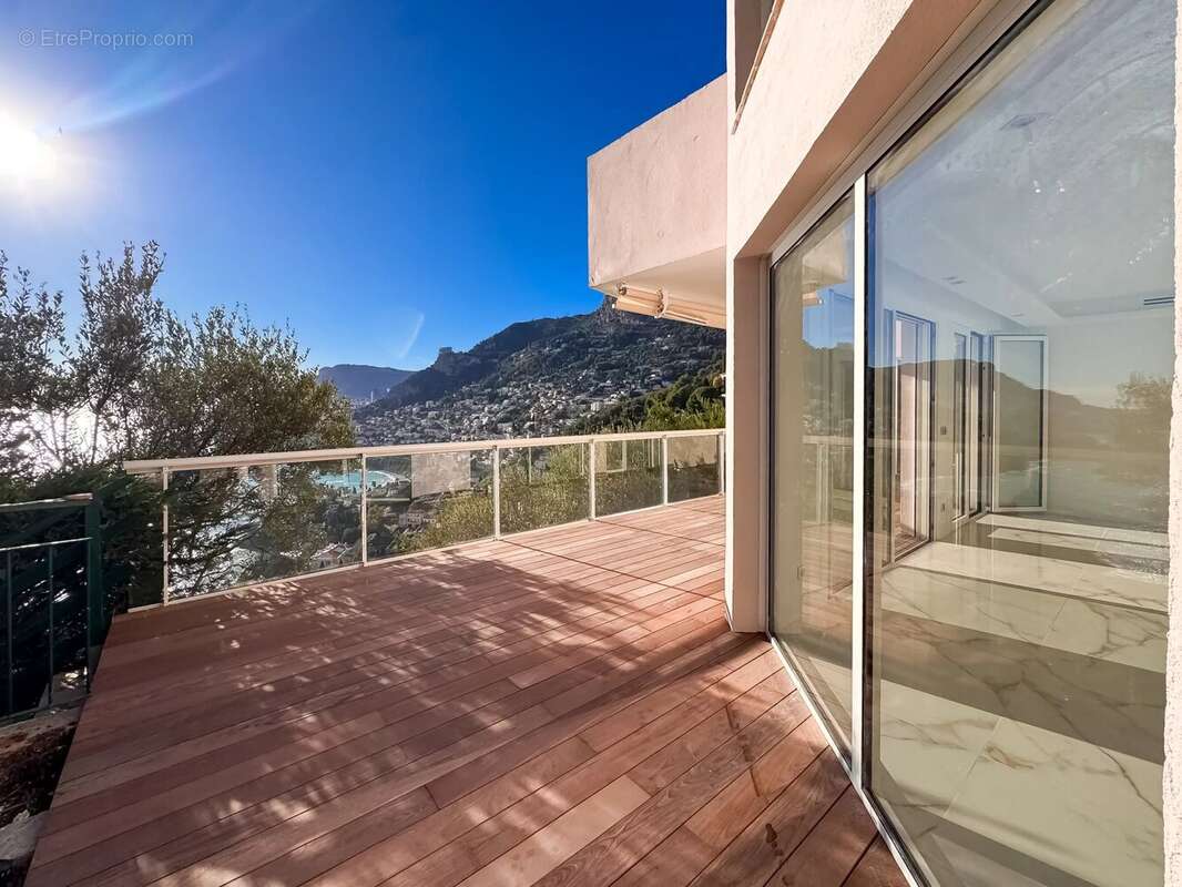 Appartement à ROQUEBRUNE-CAP-MARTIN