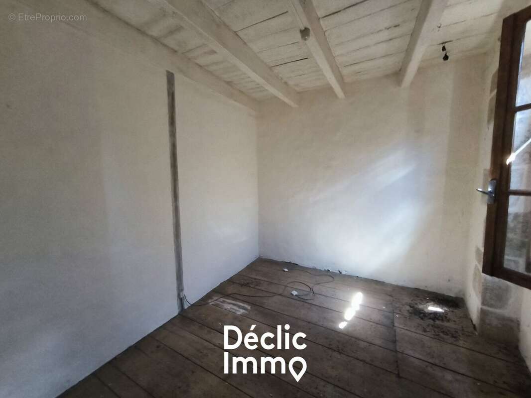 Maison a renover - photo 5