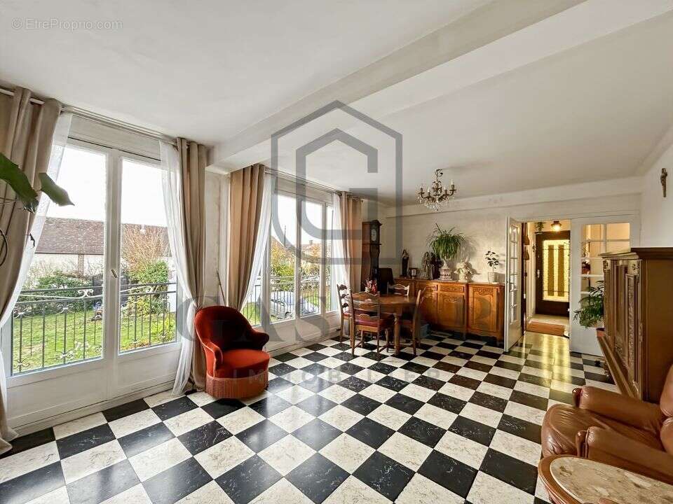 Maison à LA NEUVE-LYRE