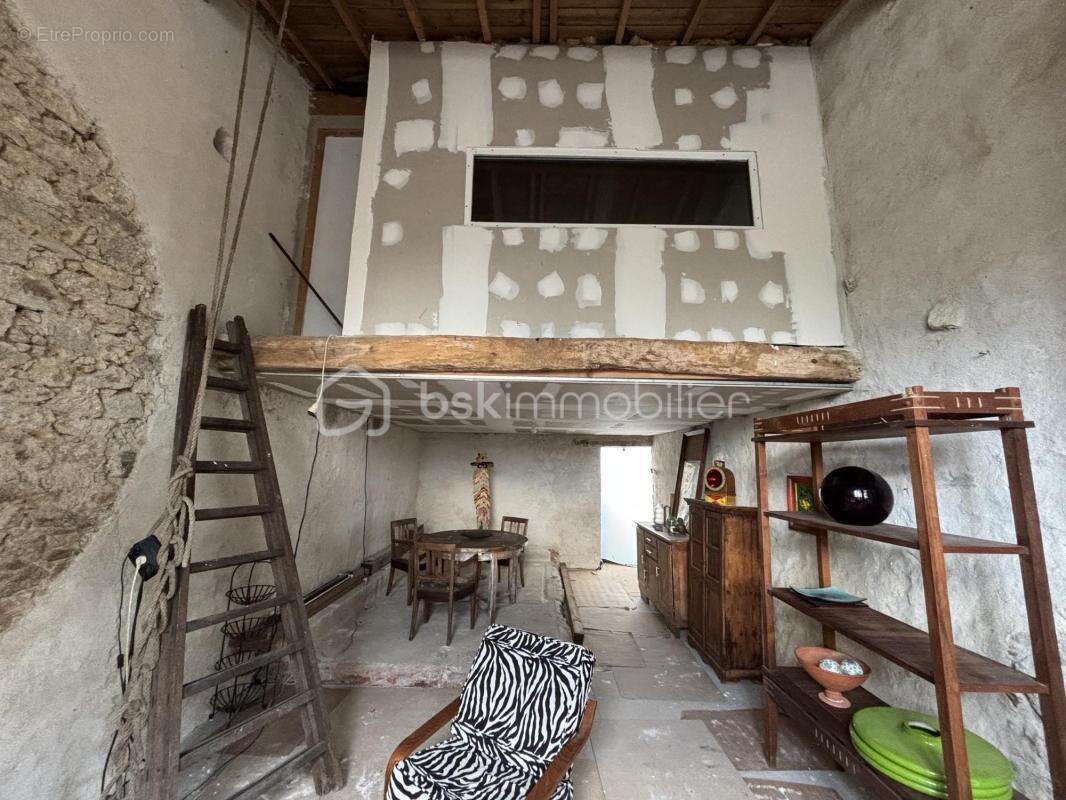 Bâtiment en pierre à rénover – Idéal pour un projet de division en 3 logements - photo 13