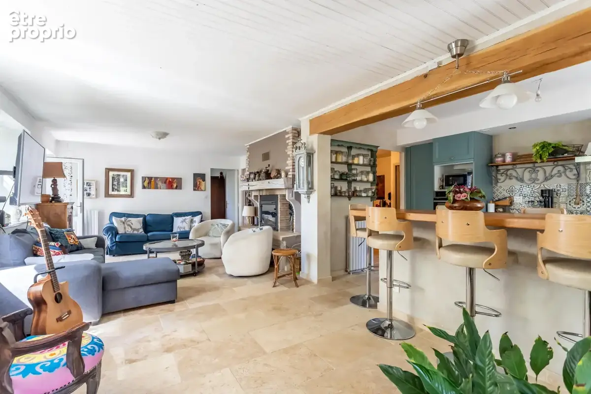 Maison de campagne avec piscine, annexe, dépendances et garage - photo 11