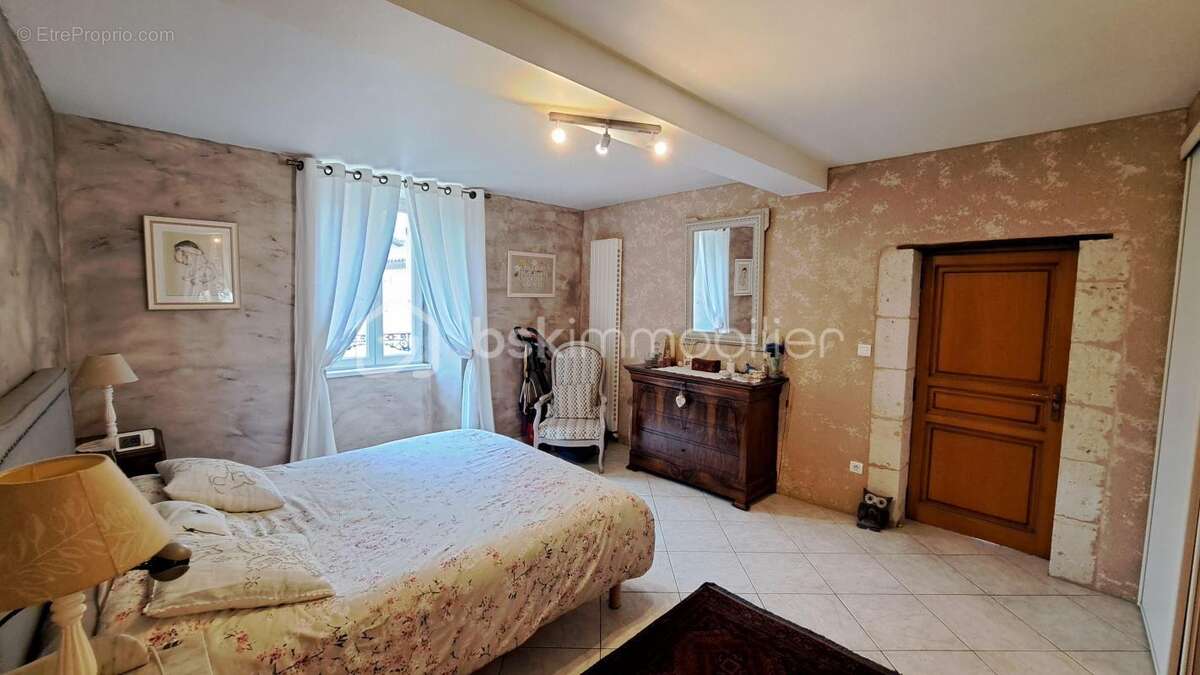 Maison à SAINT-ASTIER