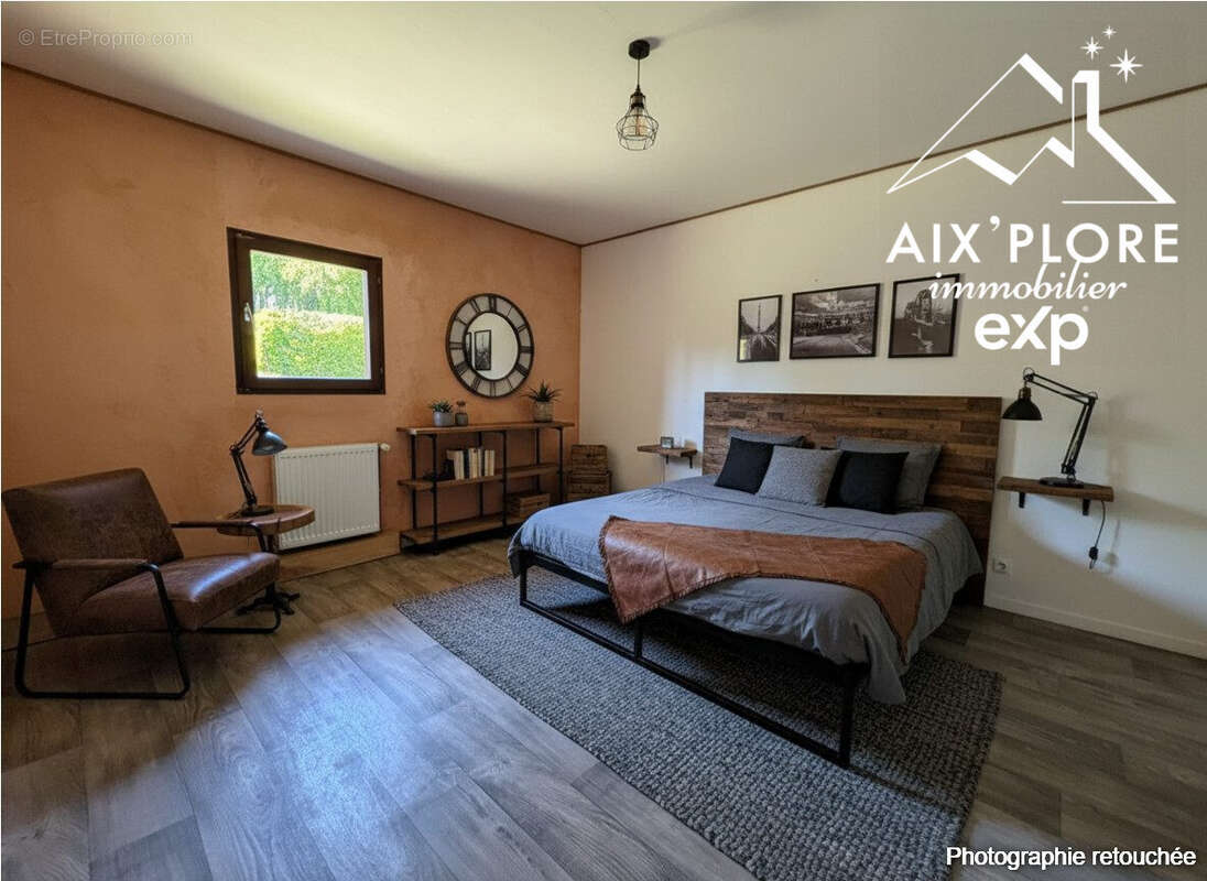 Maison à MOUXY