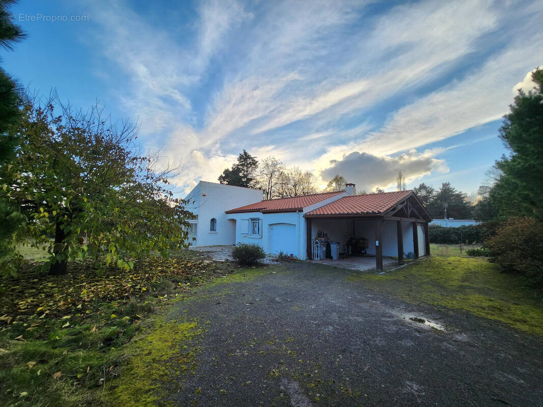 Maison à SAINT-HILAIRE-DE-RIEZ