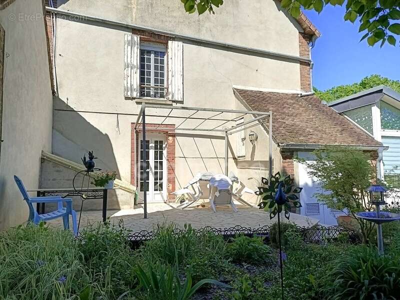 Maison à VILLECHETIVE