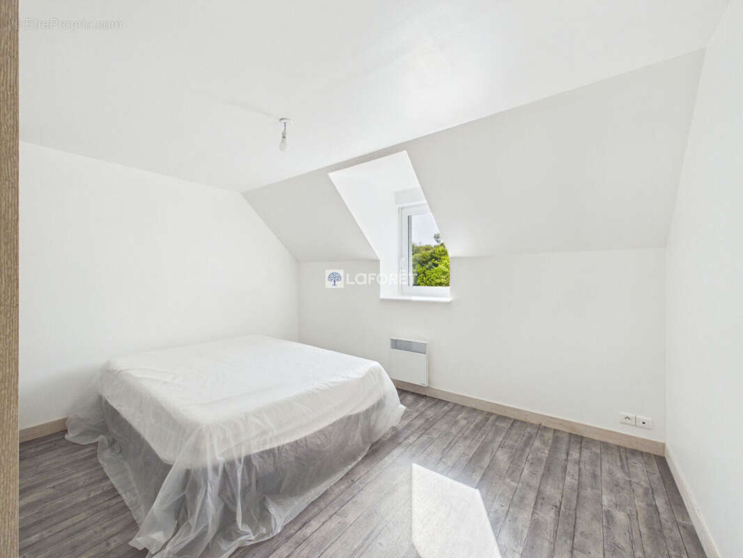 Maison à SAINT-EVARZEC