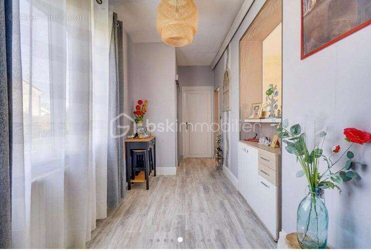 Maison à CADILLAC-EN-FRONSADAIS