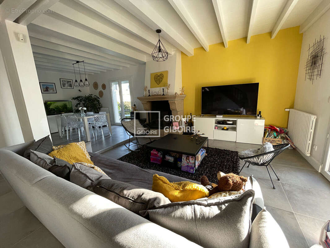 Maison à SAINT-MELOIR-DES-ONDES