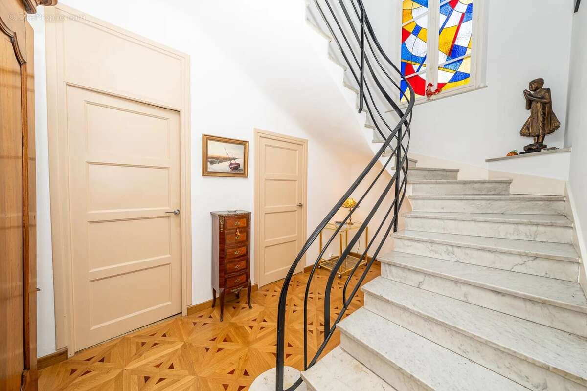Cannes stanislas maison de caractere 6p jardin vue mer garage - photo 11