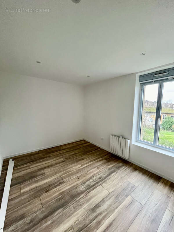 Appartement à SEREZIN-DU-RHONE