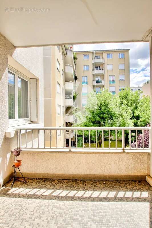 Appartement à LYON-8E