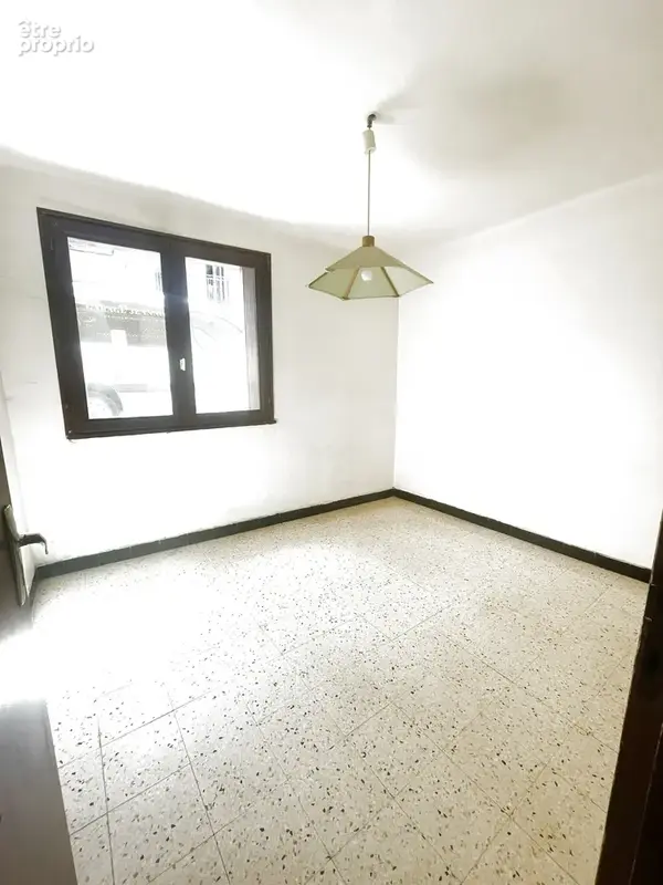 A vendre T2 avec deux garages - photo 2