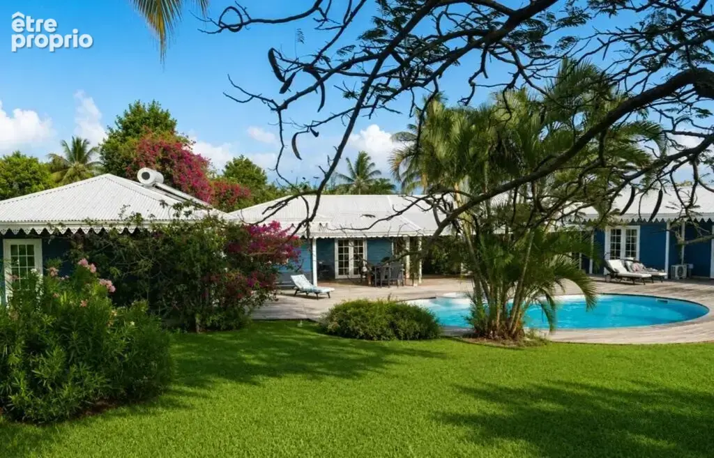 Photo Maison à Le Carbet au prix de 890 000€