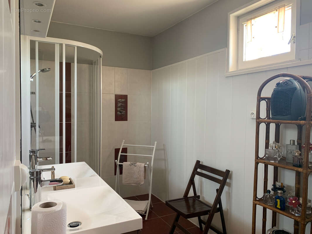 Maison à CHARBONNIERES-LES-BAINS