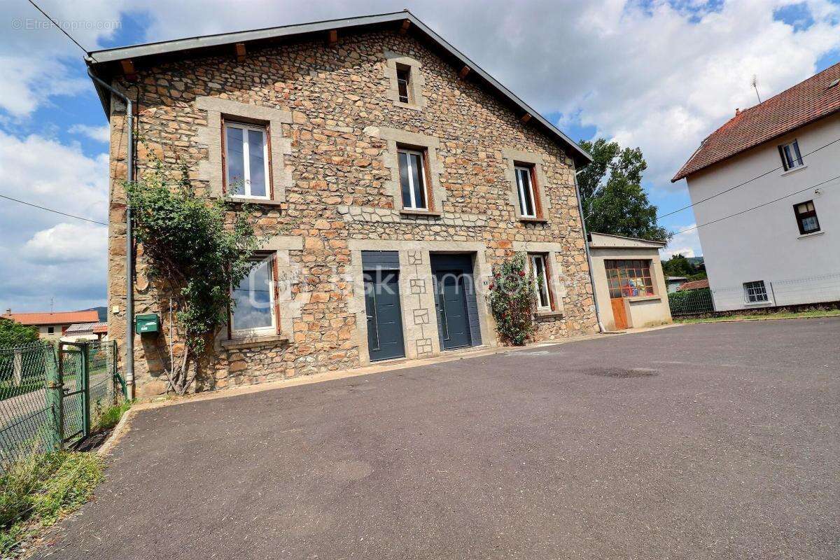 Maison 197m² Chabreloche 63250 - photo 23