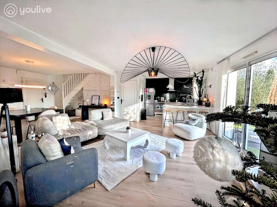 Maison à BEAULIEU-SUR-LAYON