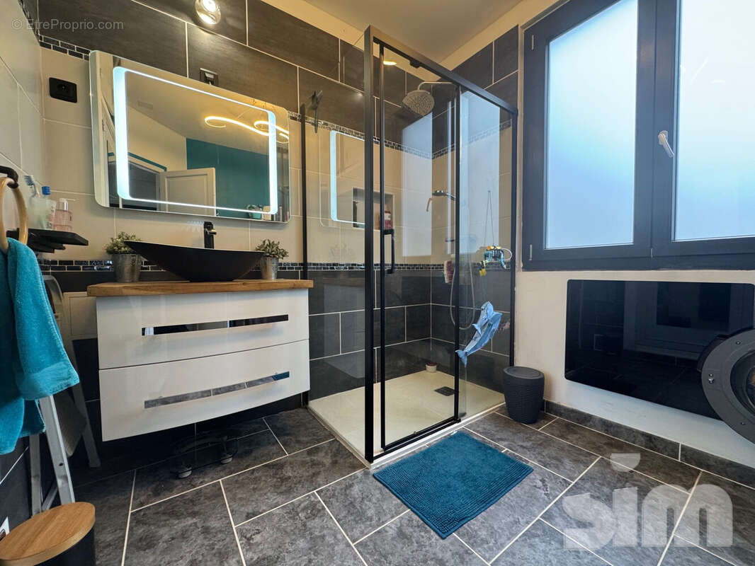 Maison à VAIRES-SUR-MARNE