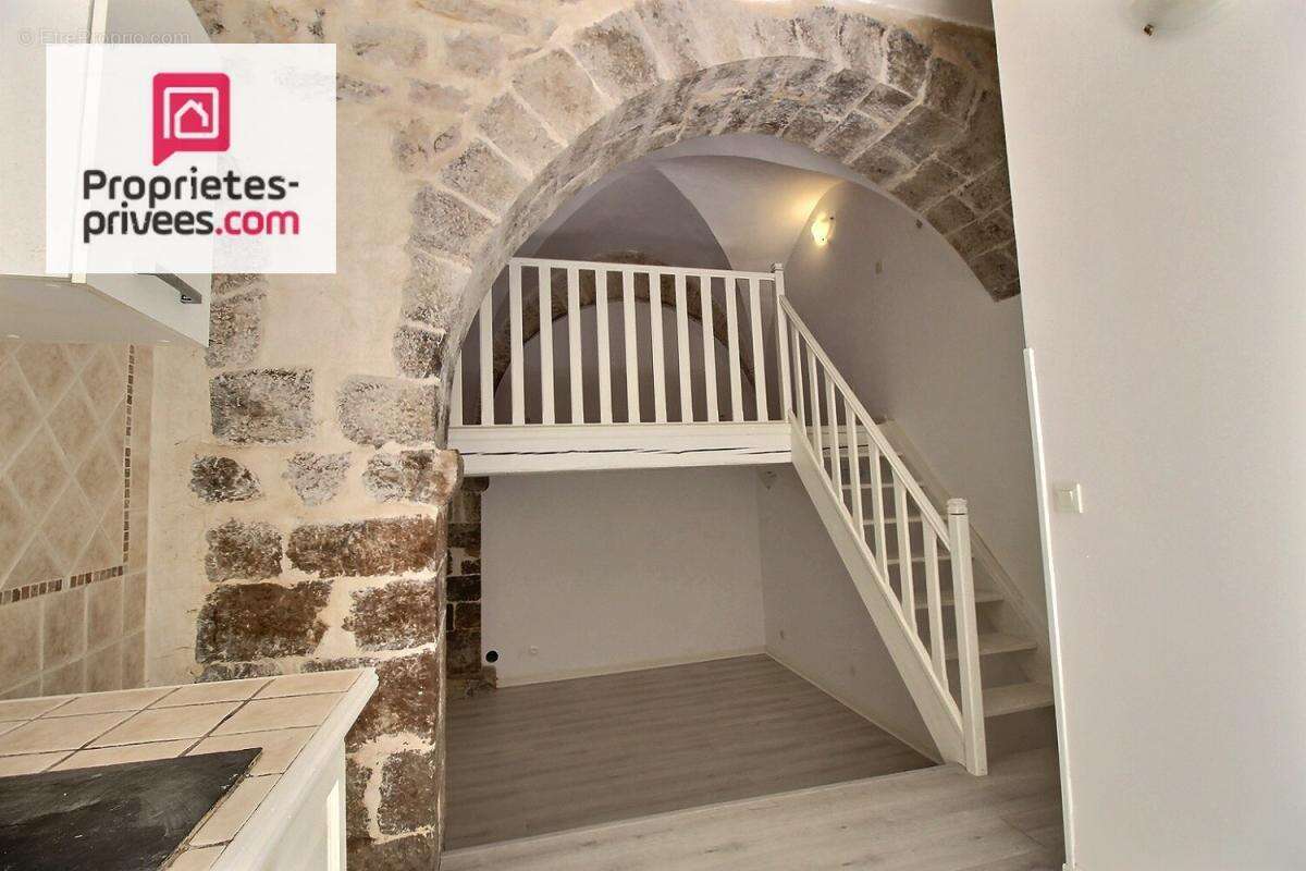 Appartement à LORGUES