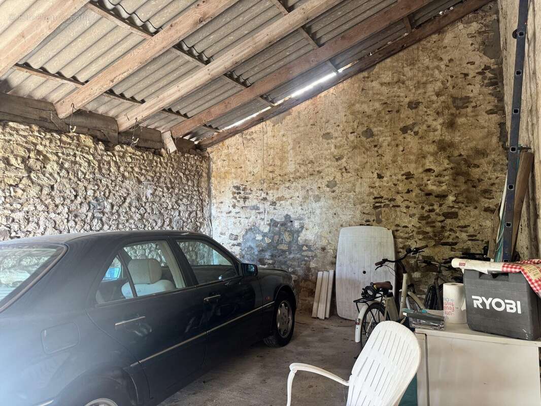 Maison 83 m² à Grezac  - photo 7