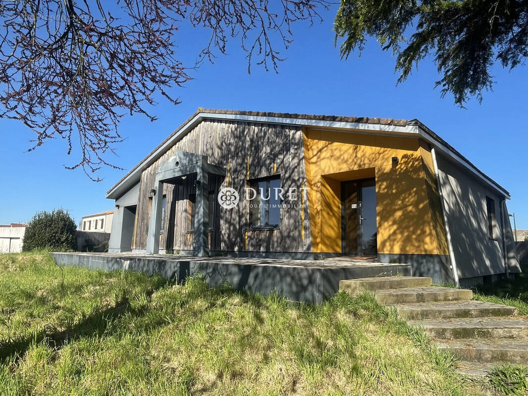 Commerce à LA BRUFFIERE