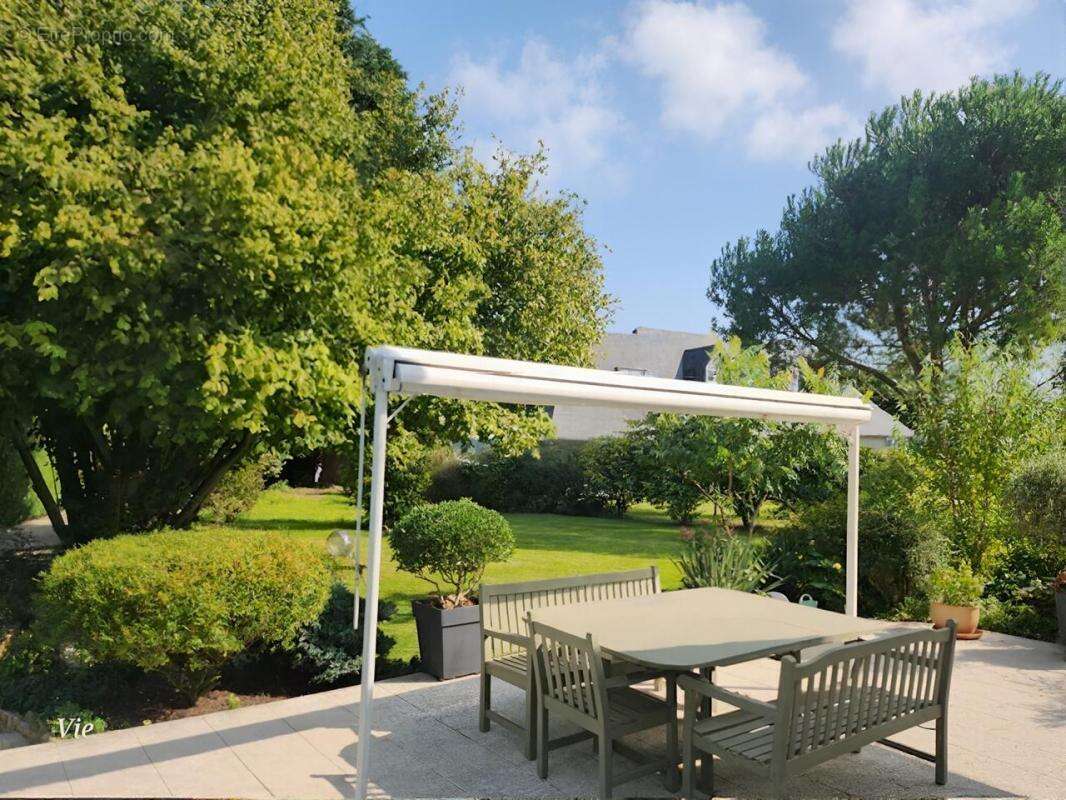 Maison à ISNEAUVILLE