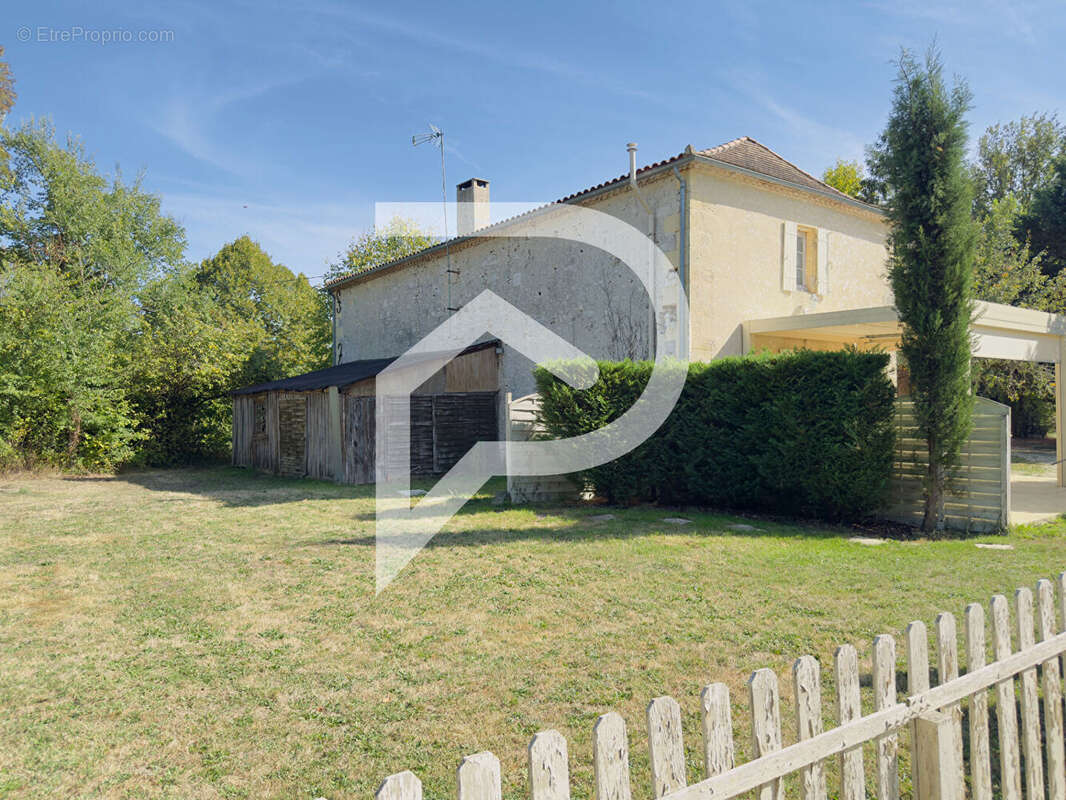 Maison à GAGEAC-ET-ROUILLAC