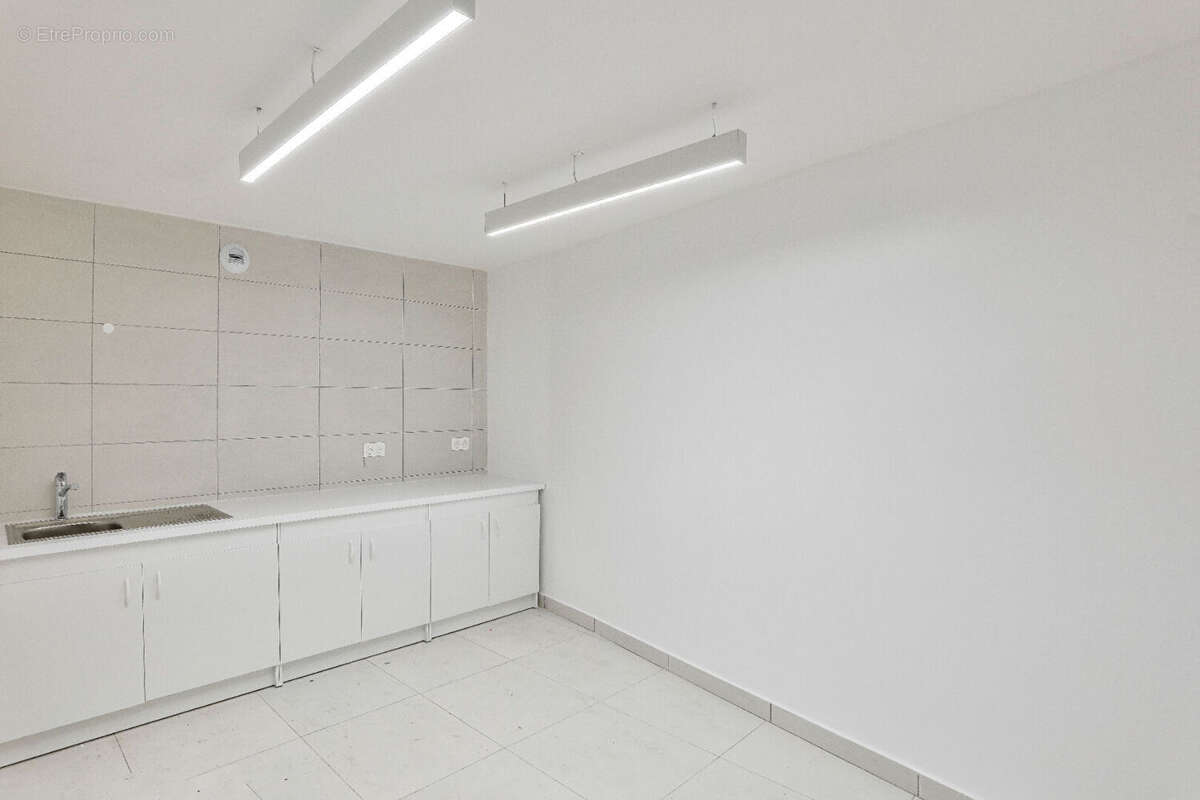 Commerce à MONTREUIL