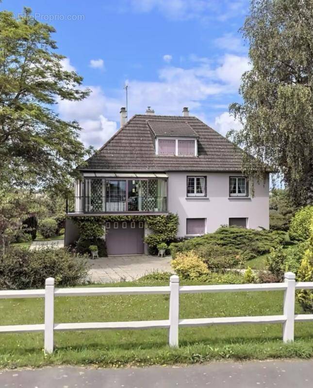 Maison à CERISY-LA-SALLE