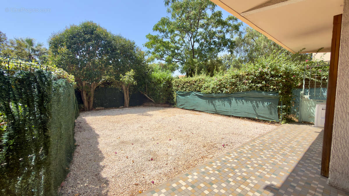 Rez de jardin - T3 - Parking - Olbius riquier - photo 2
