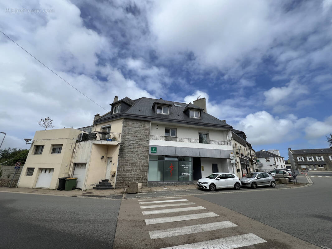 Maison à PLOUVIEN