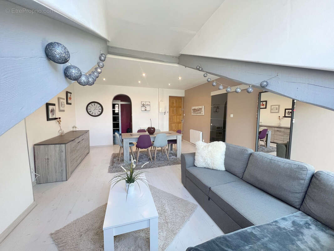 Appartement à SAINT-ETIENNE