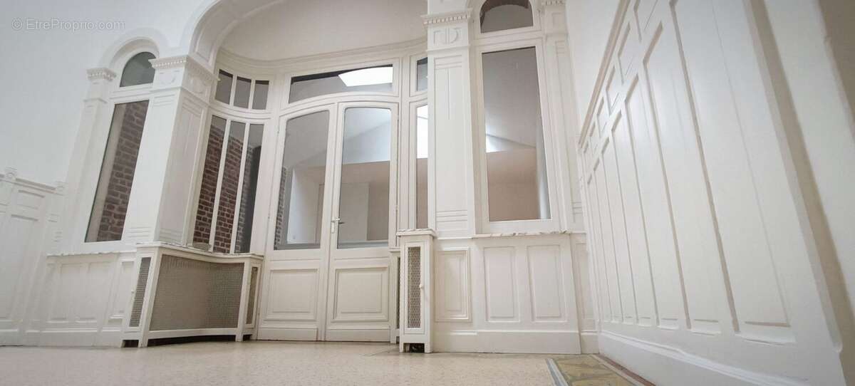 Appartement 717 m² à Lille  - photo 6