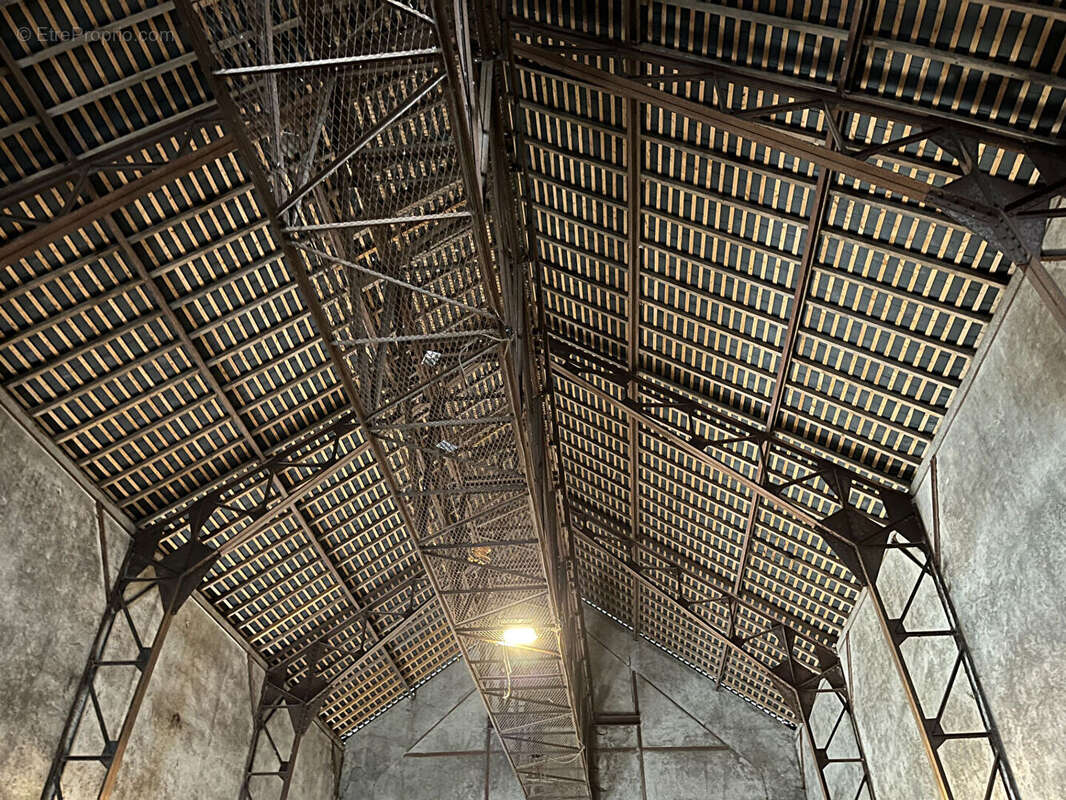 Commerce à NOYANT-DE-TOURAINE