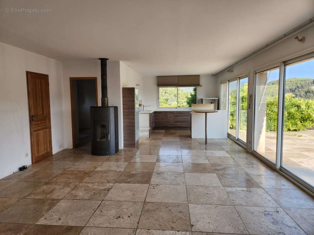 Appartement à LE CASTELLET