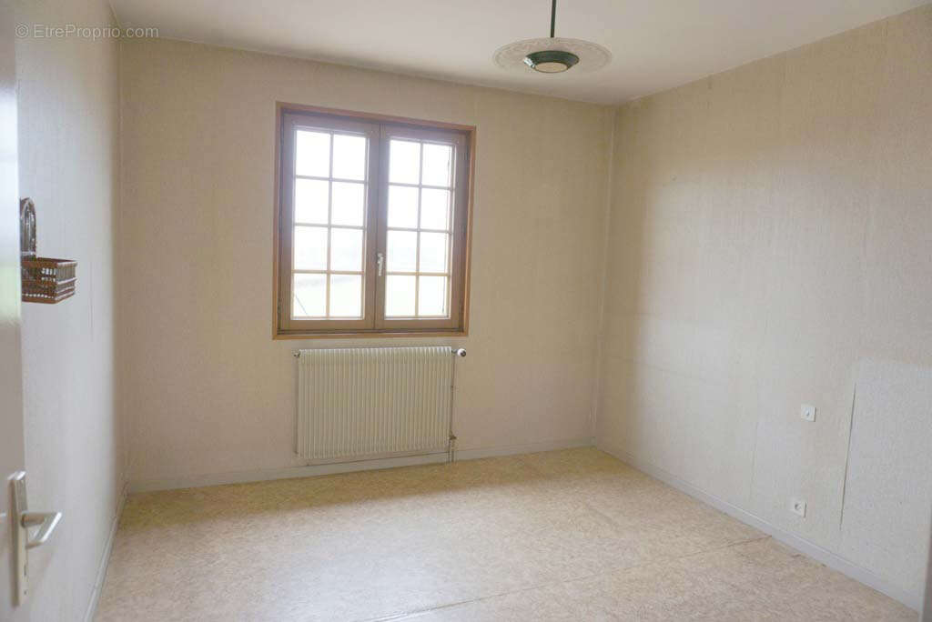 Maison à PARAY-LE-MONIAL