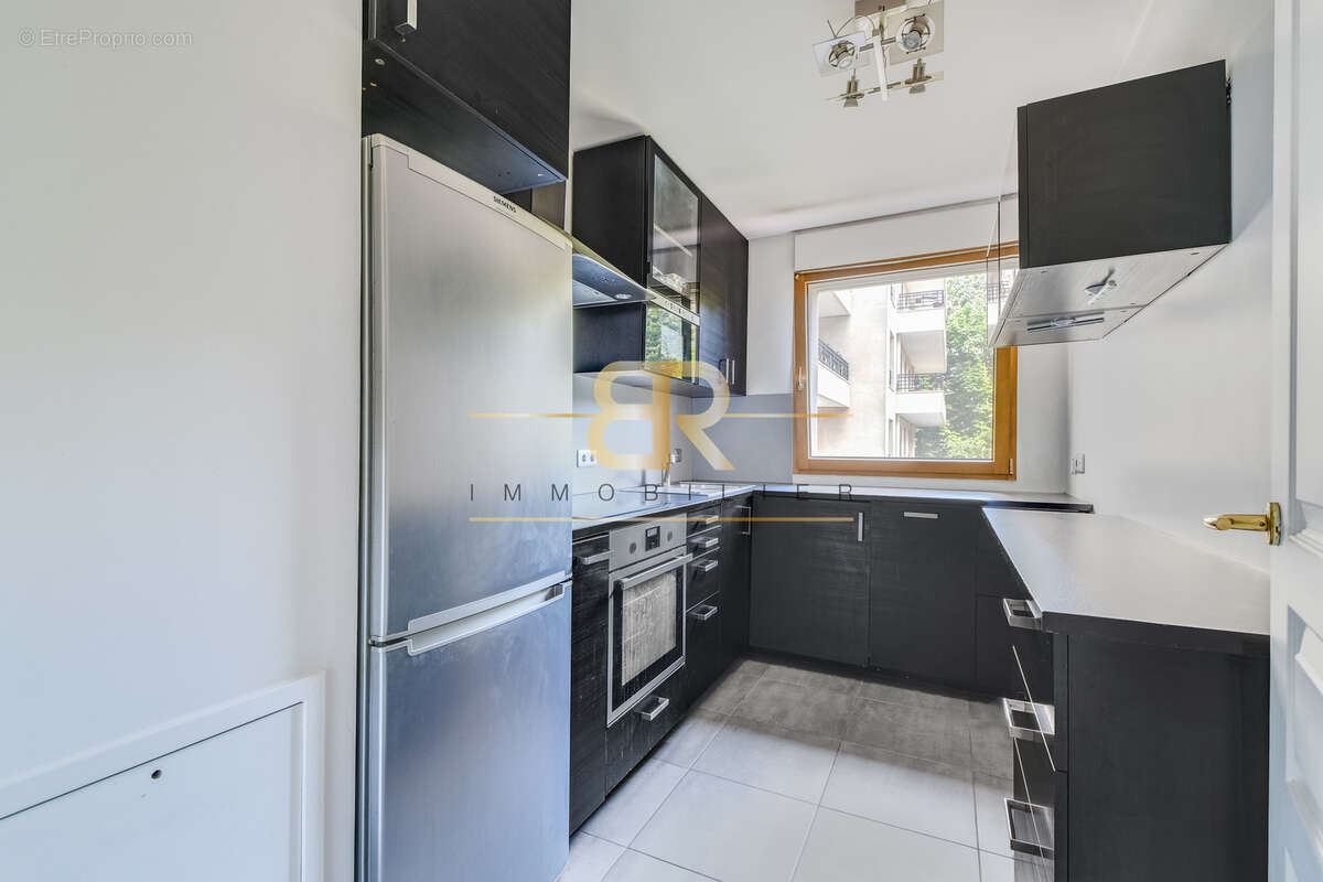 Appartement à LEVALLOIS-PERRET