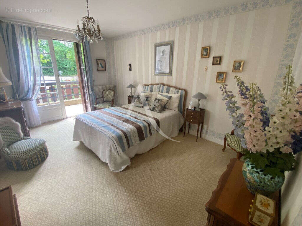 Maison à COSNE-COURS-SUR-LOIRE