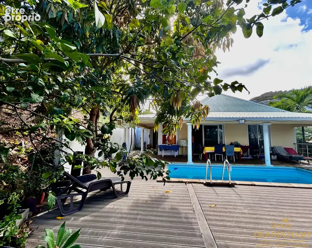 Baie Orientale   Villa avec piscine, 2 chambres + mezzanine - possibilité T2 independant - photo 2