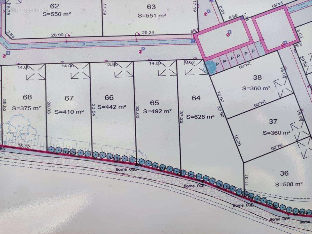 Terrain à SAINT-COLOMBAN