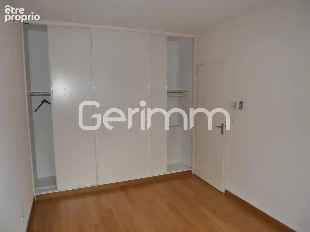 Vente - Appartement - 2 pièces + cuisine - 49 m² - 230 000 € - - photo 8