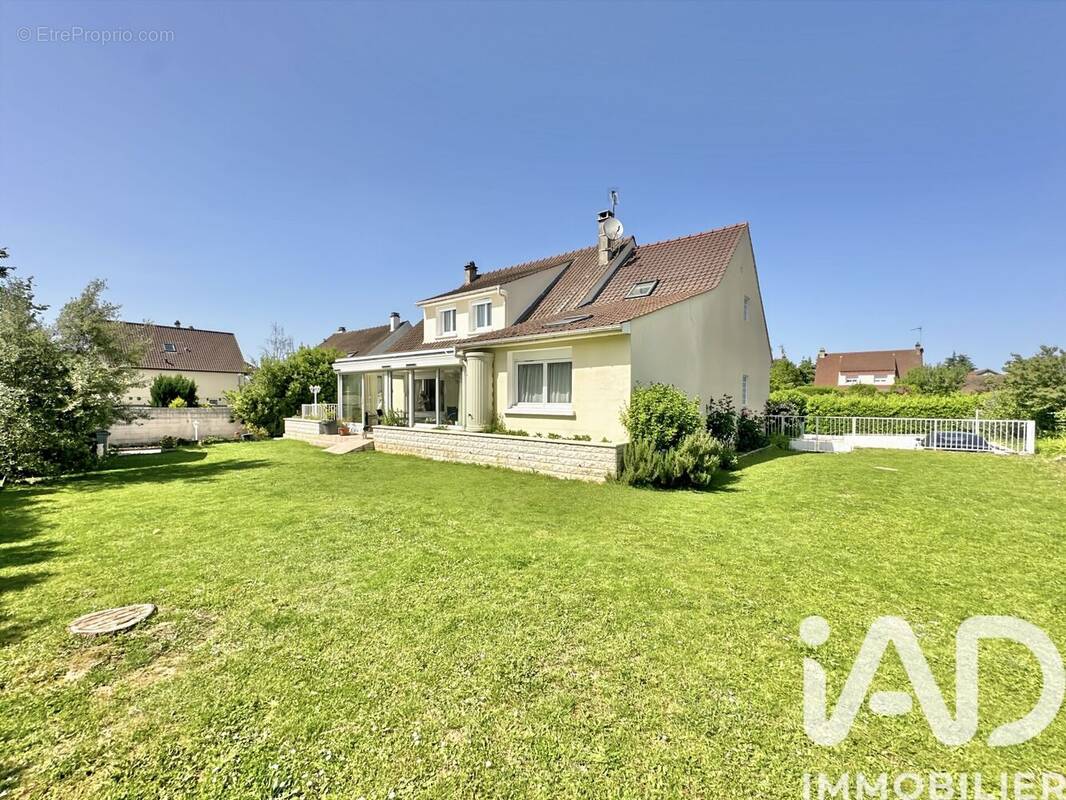 Photo 1 - Maison à BALLAINVILLIERS